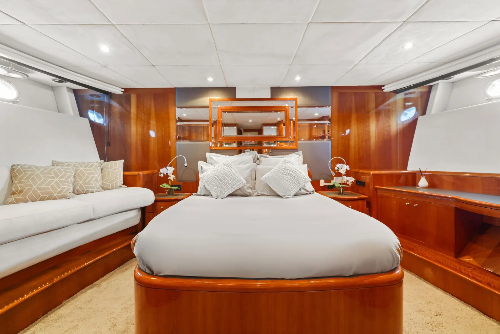 Accama Delta, photo 14 of 18
