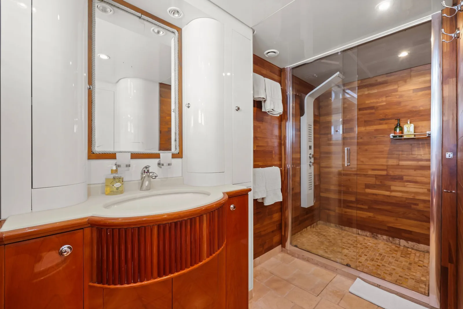 Accama Delta, photo 18 of 18